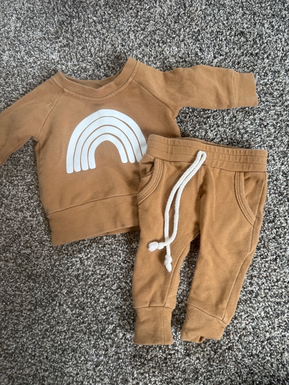 Mebie baby Gender Neutral Matching Sweatshirt & Jogger Set - Caramel Size 0-3 Mo